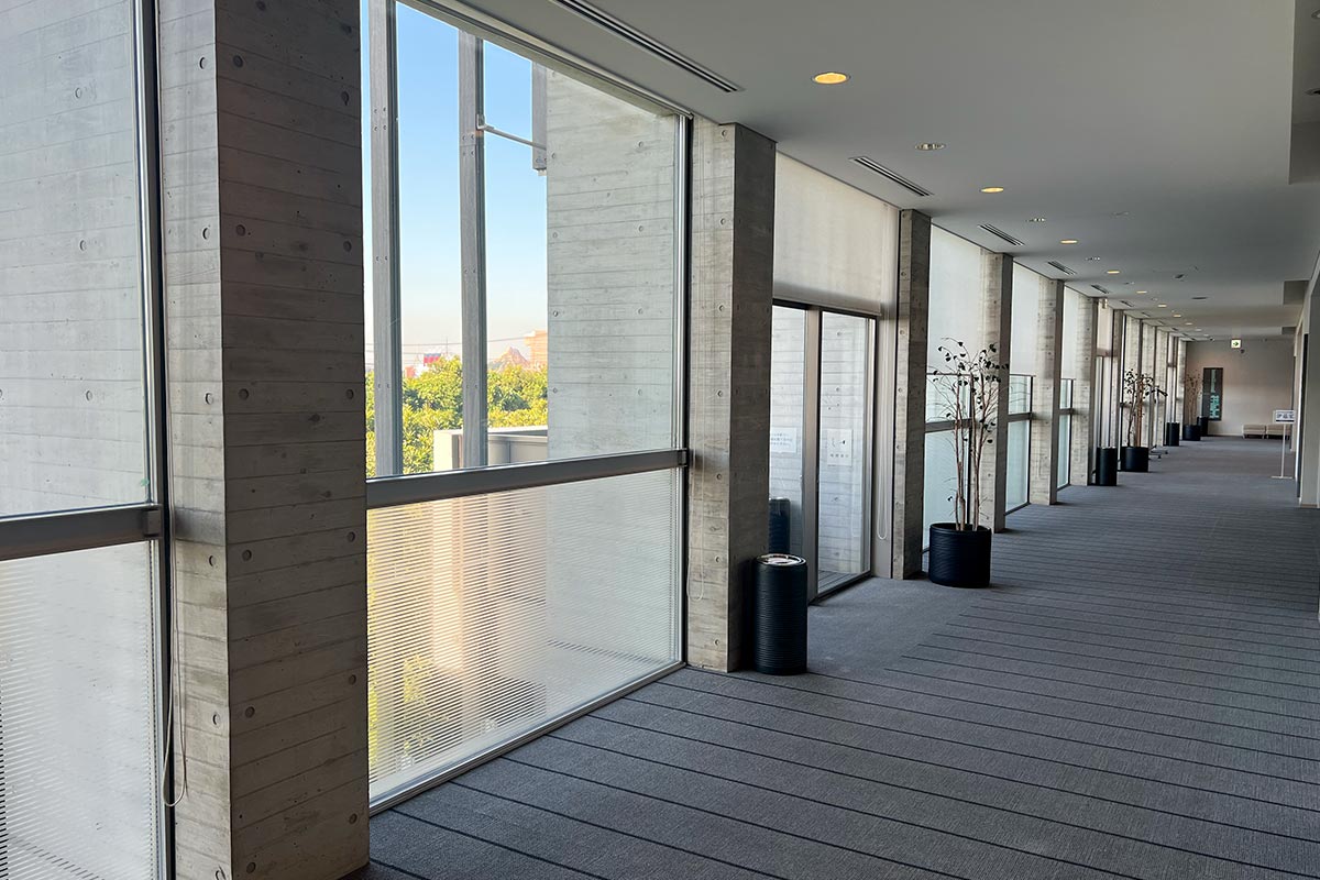 浦安市斎場の館内