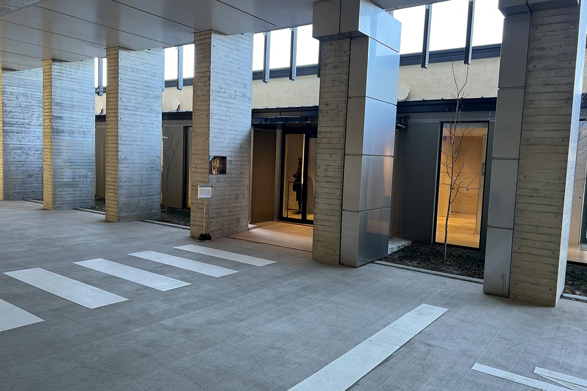 浦安市斎場の式場入り口